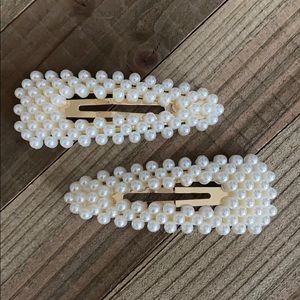 NWT Fashion Pearl Hair Clips